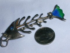 2 SIDED-ANTIQUE ITALIAN SILVER ENAMELED JOINTED FISH PENDANT W / MOVING TAIL!