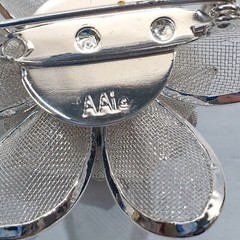 Vintage AAi Silver Tone Metal Mesh Flower Daisy Pin Brooch