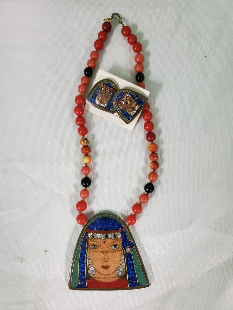Lee Sands 1970’s old new stock Necklace earrings set.