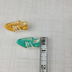 Sneaker Shoe Pin 80s Retro Vintage Blue Green Off White Yellow Lot of 2