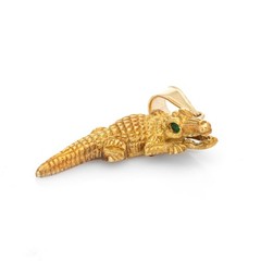 Alligator Pendant Charm Estate 18k Yellow Gold Emerald Eyes Fine Jewelry