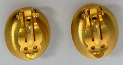 VTG MMA KHM Matte 24K Gold Plate Faux Pearl Cupid Necklace Clip Earrings Set