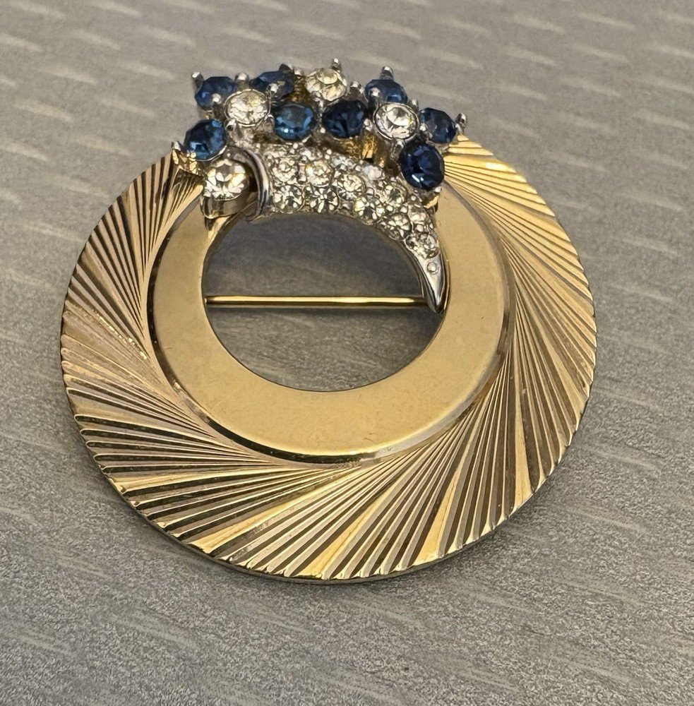 Vintage Marcel Boucher Signed Circle Wreath Brooch Rhinestone Goldtone # 6824