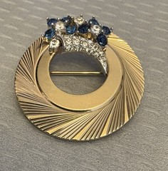 Vintage Marcel Boucher Signed Circle Wreath Brooch Rhinestone Goldtone # 6824