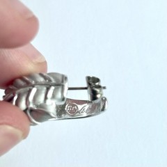 Arthur Court Aluminum Hoop Earrings .75 In Leaf Round Discontinued Jewelry