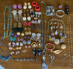 Jewelry Repair Lot 50+ Very Nice Many Signed Missing Rhinestones Resell Harvest