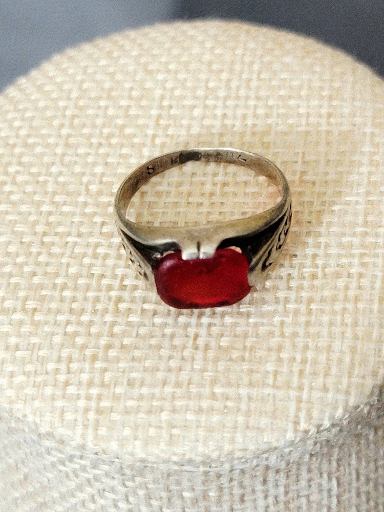 Vintage Red Square Glass Ring Dome Thin Silver Metal Band 7.5 Etched