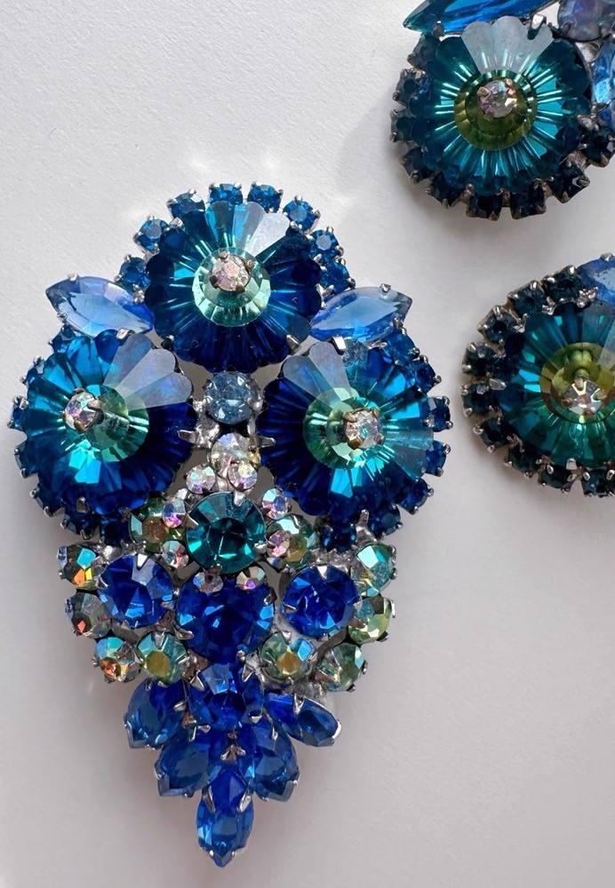 🌟Rare Book Set🌟Juliana D&E Peacock Blue Margarita Rhinestone Pendant Earrings