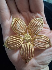 Vintage Costume Jewelry 1970’s Textured 3-D Gold Tone Blooming Flower Brooch