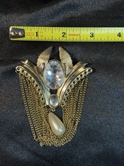 VTG Egyptian Revival Rhinestone & Pearl Statement Brooch Gold Tone Chains 3.5 In