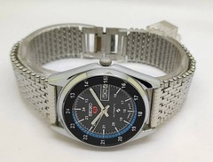 Vintage Seiko 5 Automatic Men’s Wrist Watch, Day,Date Stainless steel band
