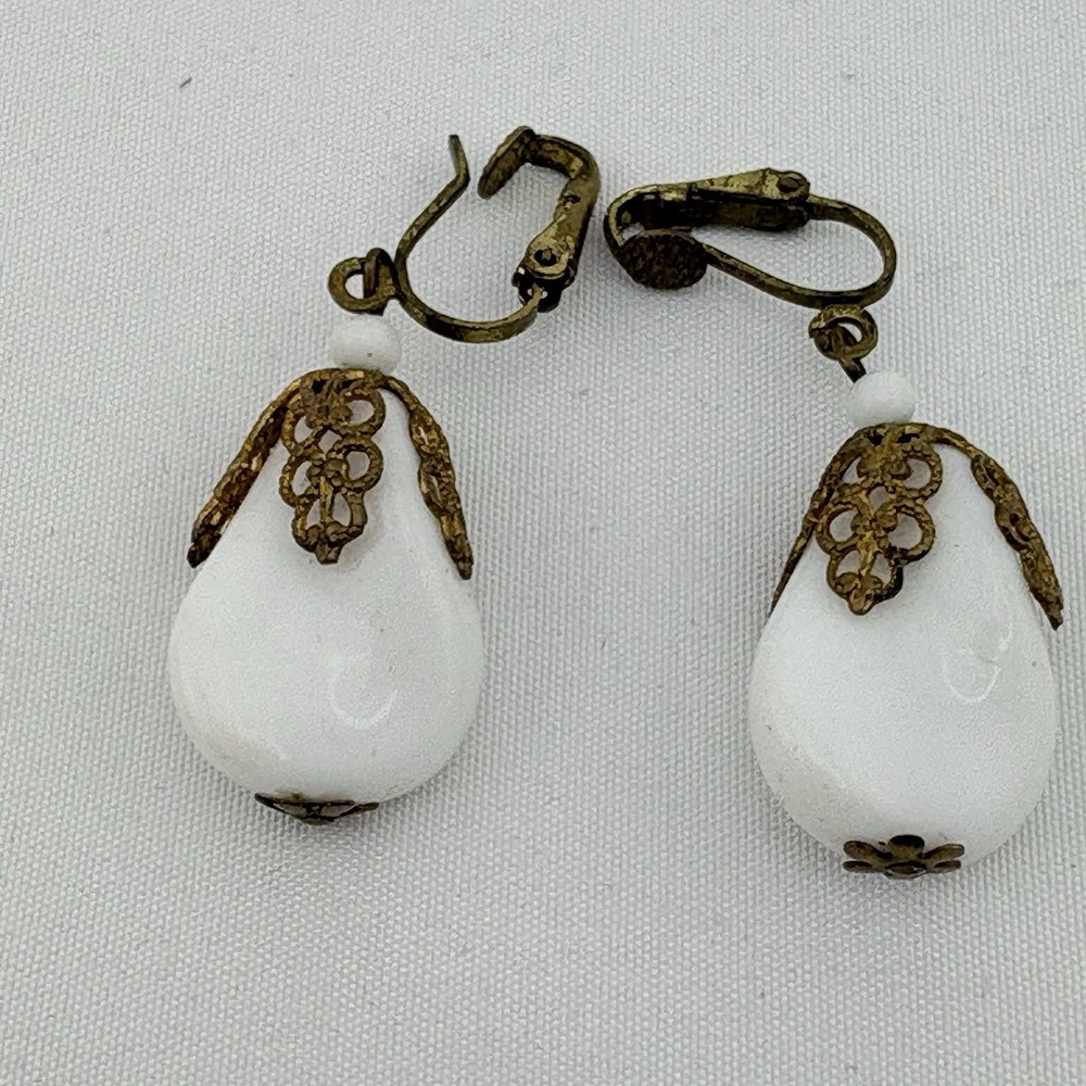 Retro White Milk Glass Tear Drop Earrings Dangle Cip-On Earrings W. Germany 2″L.