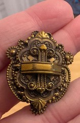 Antique Gold-Tone Pin Ornate 1.25″ Swirls Victorian Brooch Finely Detailed