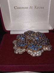 Camrose & Kross JBK Jacqueline Kennedy Faux Sapphire & Diamond Brooch COA/Box