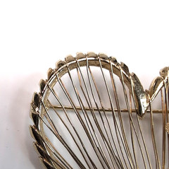 Vintage Signed Brooks Gold Tone Heart Rose Harp Strings Brooch Pin Alloy Metal