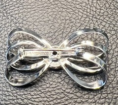 Vintage Silver tone Ribbon triple Bow brooch pin with Onyx stone