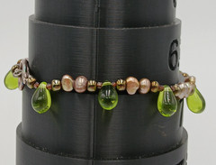 VTG 925 Green Teardrop Crystal and Pearl Bracelet 7in Sterling Silver 7g Toggle