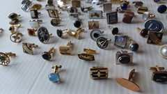 Lot 160 VTG Single Cufflinks Mixed Styles Tones Repurpose Jewelry Some Wear