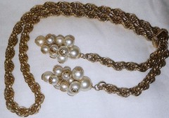 Vintage 1960’s Lariat Tassel Faux Pearl Necklace Gold Plated Heavy Chain MCM