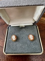 Vintage 14K Yellow Gold Italian Cameo Hand Carved Oval Stud Pierced Earrings