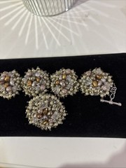 VINTAGE CLUSTER FAUX PEARLS & CRYSTALS TOGGLE 7″ STATEMENT BRACELET &2″ PIN SET