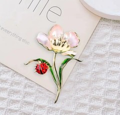 WHIMSICAL GARDEN FLORAL BROOCH W/ LADYBUG DETAIL NWOT