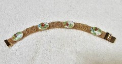 Vtg gold tone mesh bracelet w/ glass Cabochon Cottage lake tree house birds 7in”