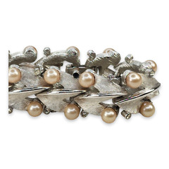 Vintage Trifari Silver Tone Clear Rhinestone Faux Pearl Links Bracelet 7.25 In