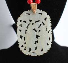 Vintage Carved Green Serpentine Necklace with Hand Tie Robe 26 in