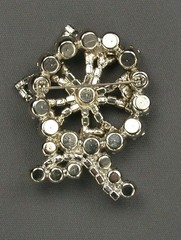 Smoky Gray Rhinestone Floral Brooch Black Diamond Color