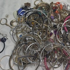 Big Vintage to Now Single Earrings Lot Mixed Jewelry Repair Craft Harvest Pounds