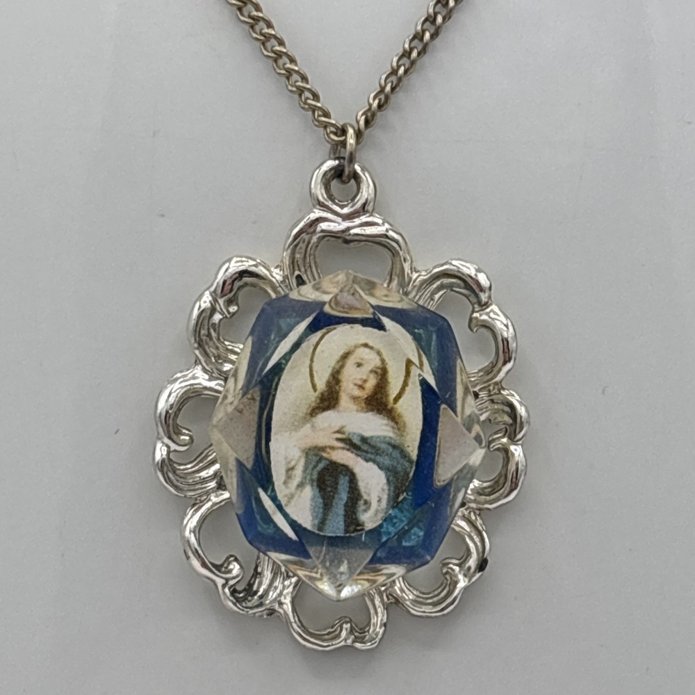 Vintage Virgin Mary Lucite Pendant Necklace Blue Faceted Religious Medal 18”
