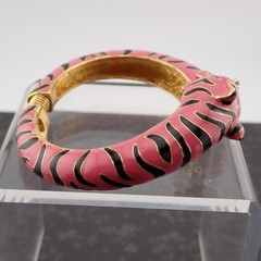 Vintage KJL Kenneth J Lane Pink Enamel Tiger 6 3/4″ Clamper Gold Tone Bracelet