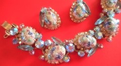 D&E JULIANA STIPPLED BLUE EASTER EGG RS ART GLASS BRACELET EARRINGS SET BOOK PC
