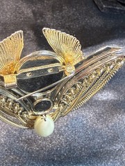 VTG Egyptian Revival Rhinestone & Pearl Statement Brooch Gold Tone Chains 3.5 In