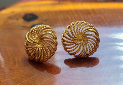 Vintage Earrings Pinwheel Gold-Tone Pierced Post 7/8 Inch