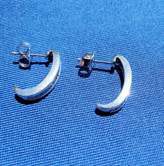 EARTH MINED DIAMOND Bar European Style HUGGIE Earrings Channel 14K WHITE GOLD