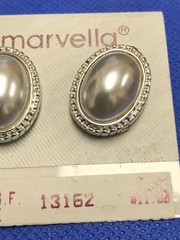 VTG MARVELLA UNSIGNED SILVER TONE FAUX GRAY PEARLS STUD EARRINGS NWT