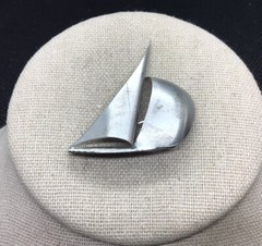 Vintage Beau Sterling Silver 925 Sail Boat Pin X595