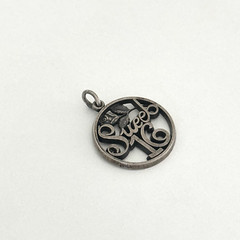 Vintage 925 Sterling Silver Sweet 16 Birthday Rose Flower Round Charm Pendant