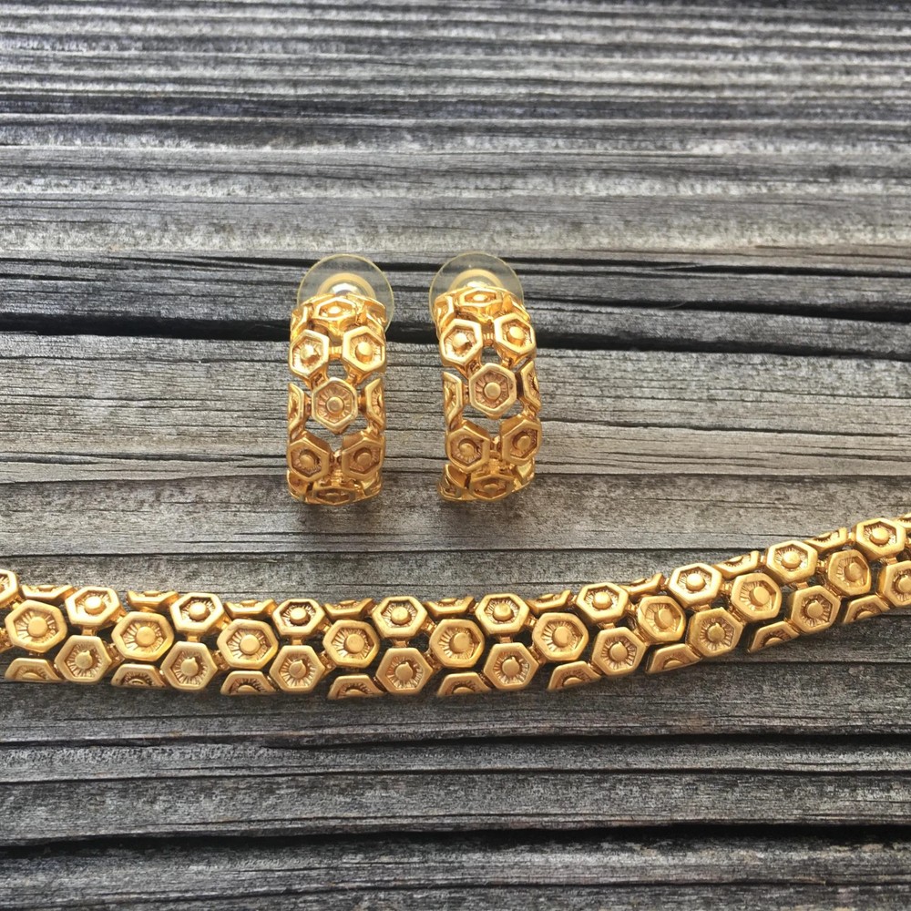 Vintage Gold Tone Hexagon Cluster Pattern Chunky Necklace and Matching Earrings