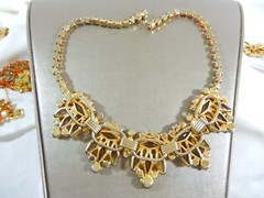 JULIANA D&E BOOK SET GRAND PARURE COFFIN RHINESTONES GOLD RED 5 PIECE SET