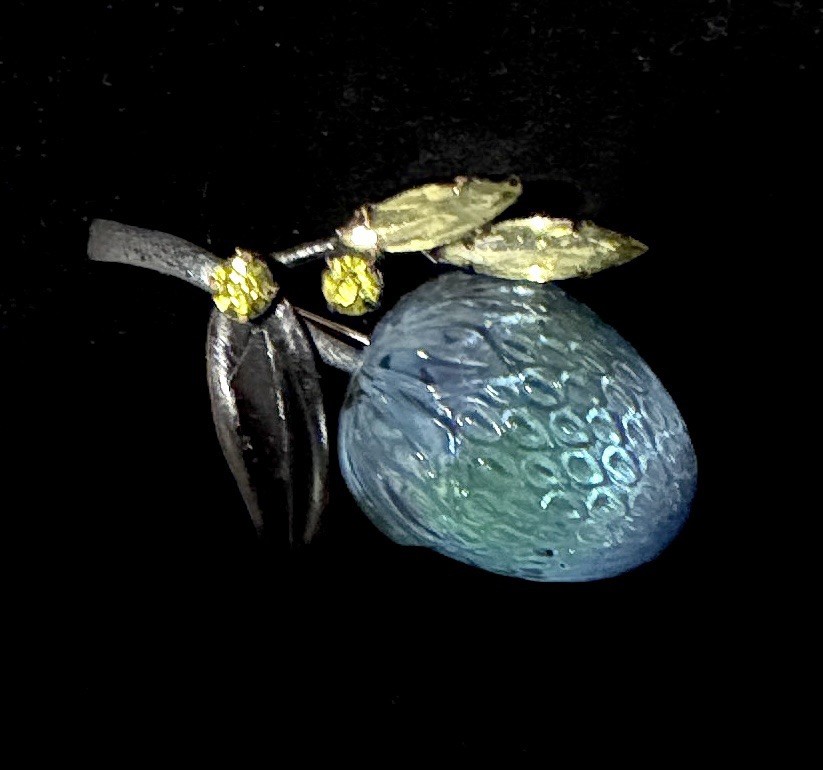VTG AUSTRIA Molded Aqua Glass Berry Green Marquis Crystal Leaves FRUIT BROOCH