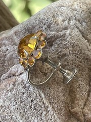 VTG yellow gold screwback rhinestone round earrings Retro Costume Casual Dress