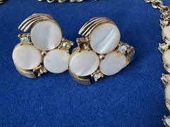 Vintage Judy Lee Signed White Moonglow Lucite Parure Necklace Bracelet Earrings