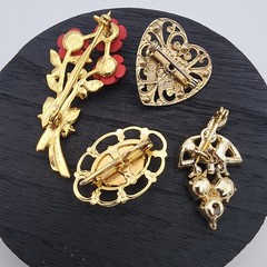 VTG Estate Costume Brooch Lot 4pc Red Rose Enamel Heart Amethyst Glass Grape Pin