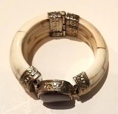 3 vintage India bone horn brass hinged clamper medallion cab gem bracelets
