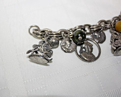 Vintage Signed CORO Silver Tone Wax Fob Seals Faux Coins Beads 7″ Charm Bracelet