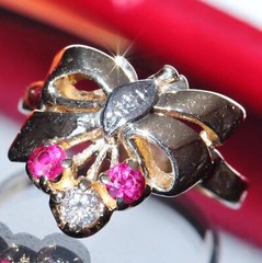14k multi tone gold 1930’s size 6.5 bow ring 0.39ct treated ruby diamond 3.8gr