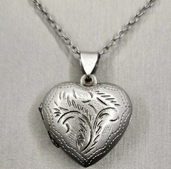 Vintage Locket Pendant Necklace Puffy Heart Silver Tone Etched Chain 15″